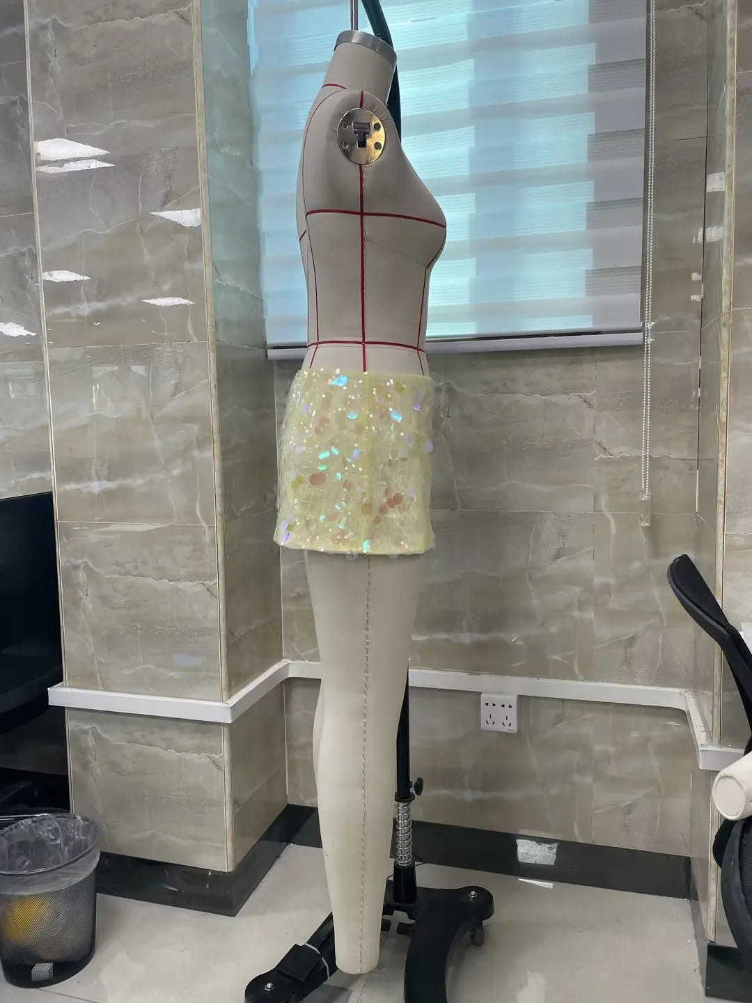 Sequined Low Waist Mini Skirts