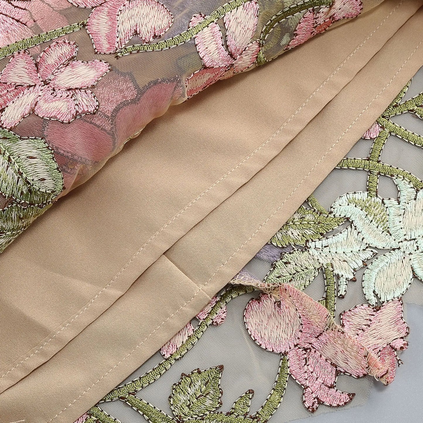 Embroidery flowery dress
